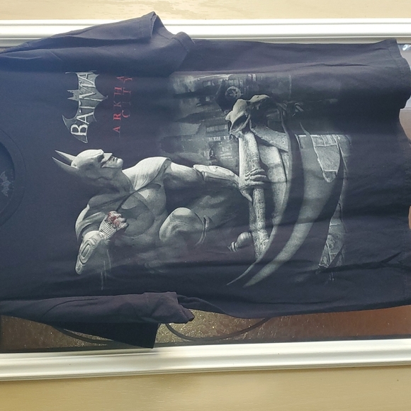 Batman Shirt - Picture 2 of 11